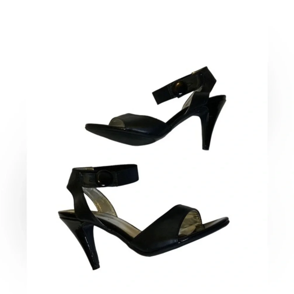 Coach and Four Black Heels